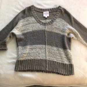 Women’s knit top
